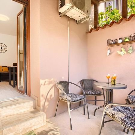 PUY Amphitheater 3+2 Modern Apartment With Terrace, Wifi, Netflix מראה חיצוני תמונה