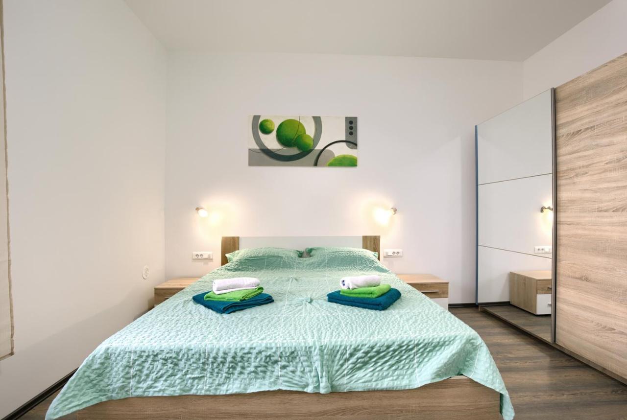 PUY Amphitheater 3+2 Modern Apartment With Terrace, Wifi, Netflix מראה חיצוני תמונה